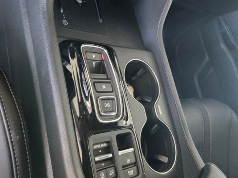 Certified 2025 Honda Pilot EX-L image 17