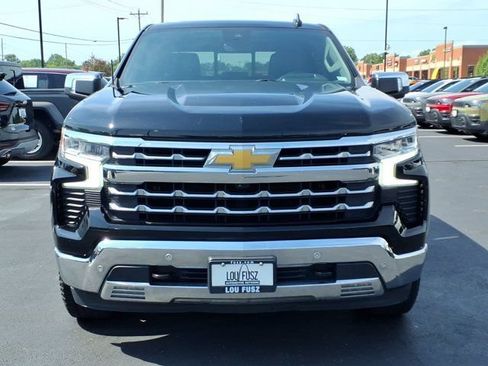 Used 2022 Chevrolet Silverado 1500 LTZ w/ LTZ Premium Package AWD/4WD image 32