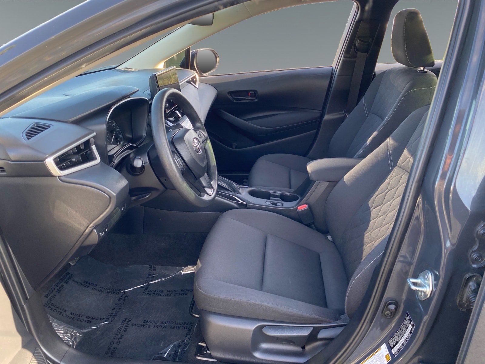 Used 2024 Toyota Corolla LE FWD image 9