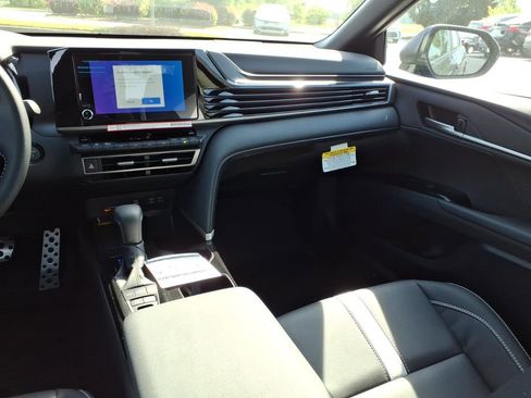 New 2026 Toyota Camry SE FWD image 9