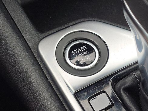 Used 2024 Nissan Sentra SV FWD image 30