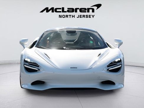 New 2026 McLaren 750S image 3