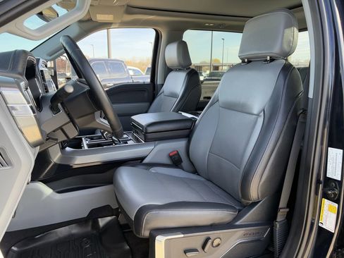 Used 2023 Ford F150 Lariat w/ Trailer Tow Package image 29