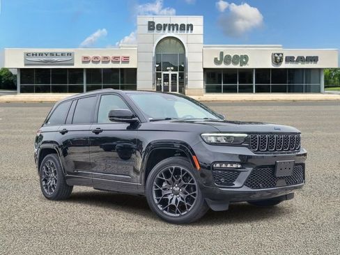 Used 2023 Jeep Grand Cherokee Summit w/ High Altitude Package AWD/4WD image 1