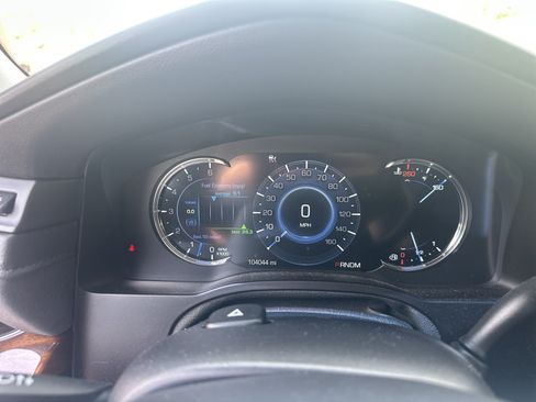 Used 2016 Cadillac Escalade Premium AWD/4WD image 23