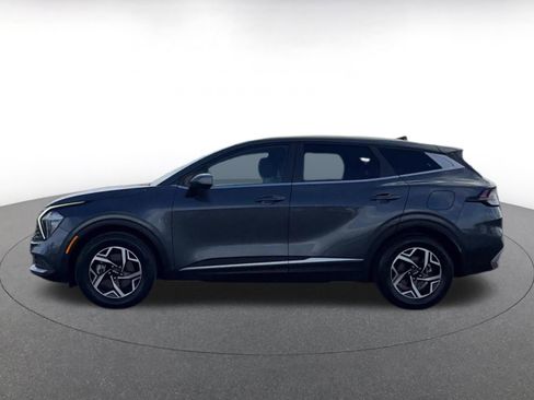 Used 2023 Kia Sportage LX image 8