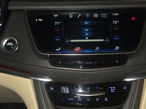 Used 2018 Cadillac XT5 Luxury w/ Driver Awareness Package image 19