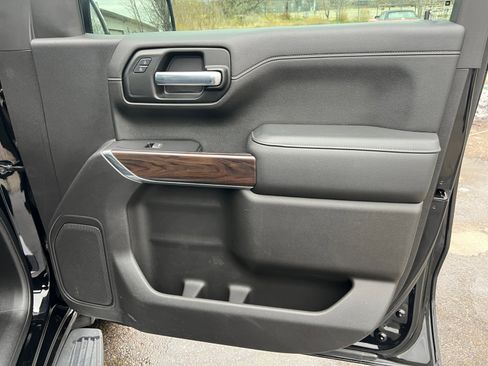 Used 2020 GMC Sierra 1500 SLT image 17