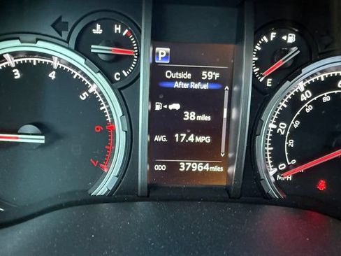 Used 2023 Toyota 4Runner Limited AWD/4WD image 19