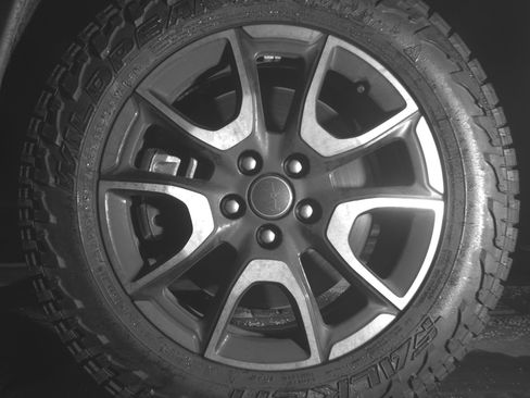 Used 2025 Jeep Compass Trailhawk AWD/4WD image 12