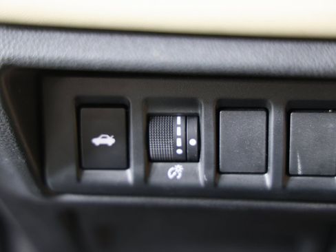 Used 2022 Subaru Legacy Limited image 23