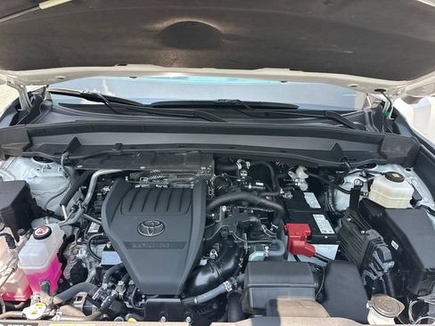 Used 2025 Toyota Grand Highlander AWD image 30