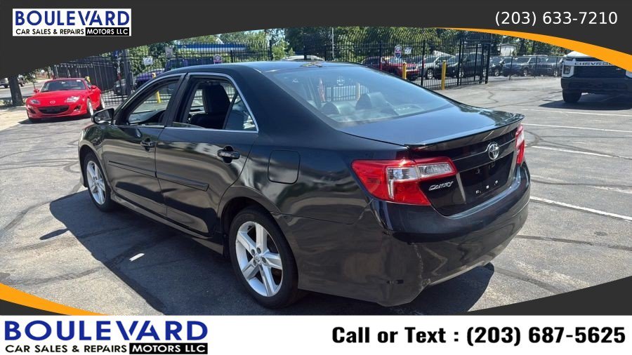 Used 2012 Toyota Camry SE FWD image 5