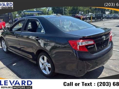 Used 2012 Toyota Camry SE FWD image 5