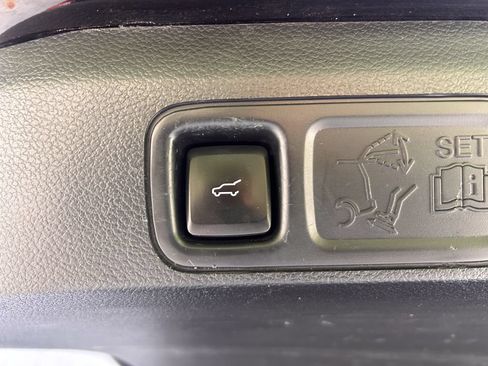 Used 2021 Lincoln Navigator L Reserve AWD/4WD image 24