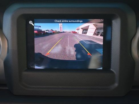 Used 2021 Jeep Gladiator Willys image 23