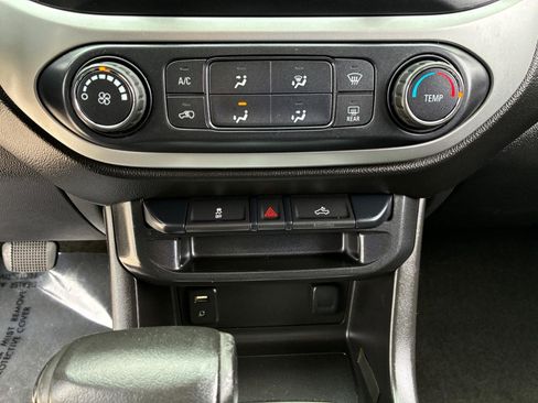 Used 2016 Chevrolet Colorado LT w/ LT Convenience Package image 21