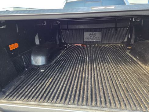 Used 2010 Toyota Tundra 4x4 Double Cab image 7