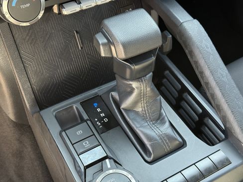 Used 2024 Toyota Tacoma SR5 image 23