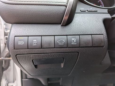 Used 2021 Toyota Camry LE FWD image 14