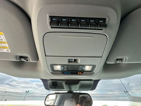 Used 2024 Ford F250 XL w/ FX4 Off-Road Package AWD/4WD image 18