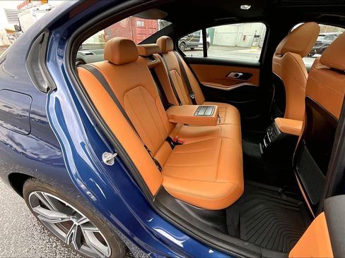 Used 2023 BMW 330i xDrive Sedan w/ Premium Package image 19