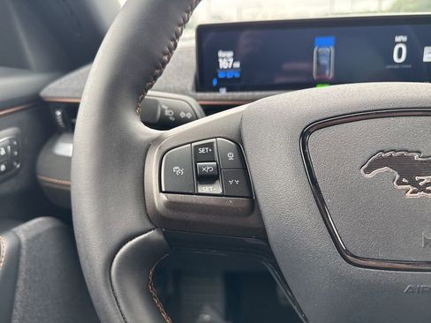 Certified 2022 Ford Mustang Mach-E GT image 25