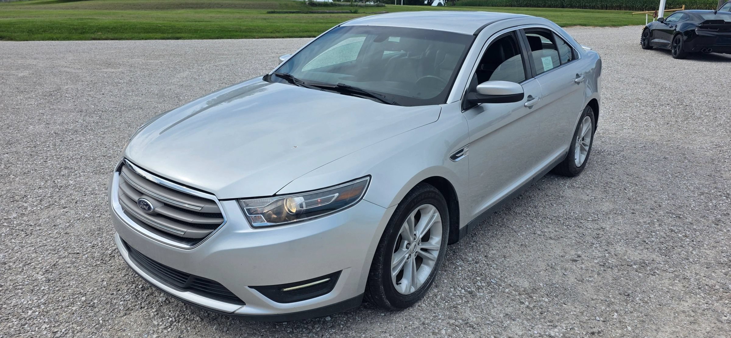 Used 2017 Ford Taurus SEL w/ Equipment Group 201A AWD/4WD image 7