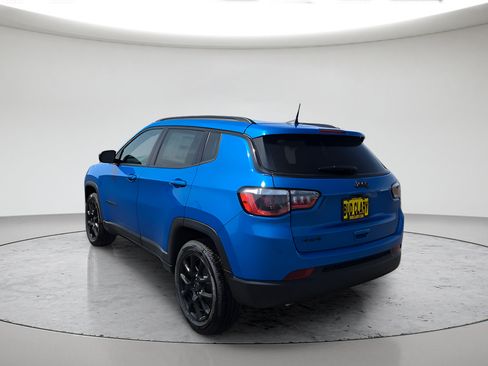 New 2026 Jeep Compass Latitude AWD/4WD image 5