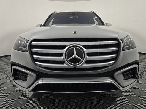 New 2026 Mercedes-Benz GLS 580 4MATIC image 10