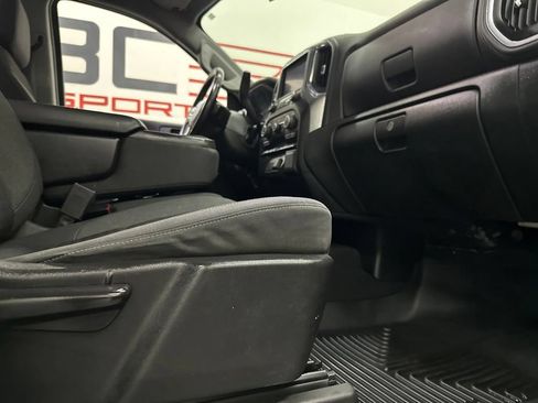 Used 2021 Chevrolet Silverado 1500 LT AWD/4WD image 59