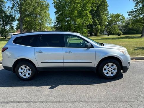 Used 2015 Chevrolet Traverse LS FWD image 29