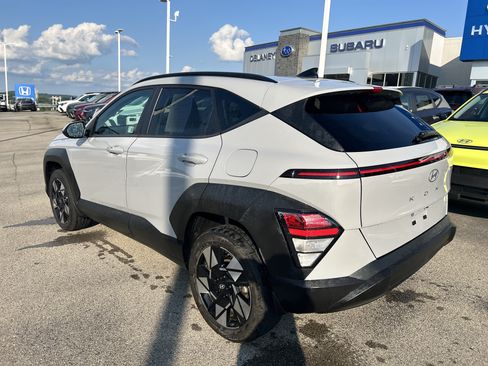 Used 2024 Hyundai Kona SEL w/ Convenience Package AWD/4WD image 5