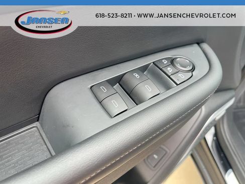 Used 2025 Buick Enclave Preferred FWD image 22