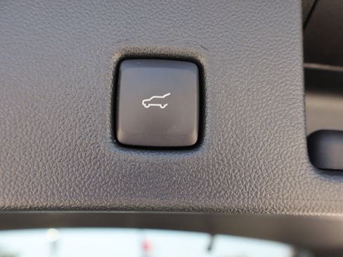 Used 2023 Ford Escape ST-Line image 25