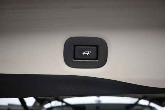 Used 2018 Nissan Rogue SV AWD/4WD image 29