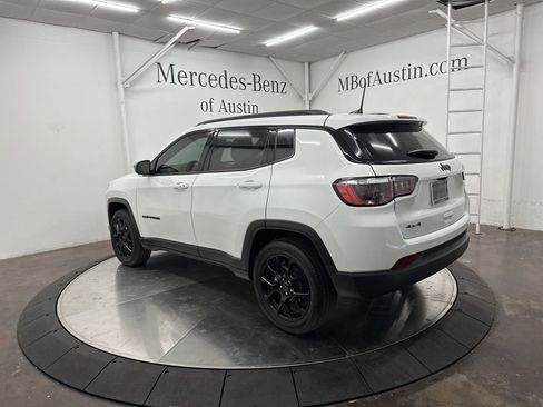 Used 2025 Jeep Compass Latitude w/ Altitude Special Edition image 5