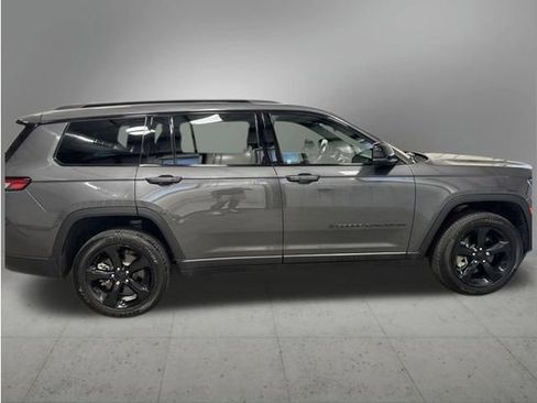 Used 2025 Jeep Grand Cherokee L Altitude AWD/4WD image 6