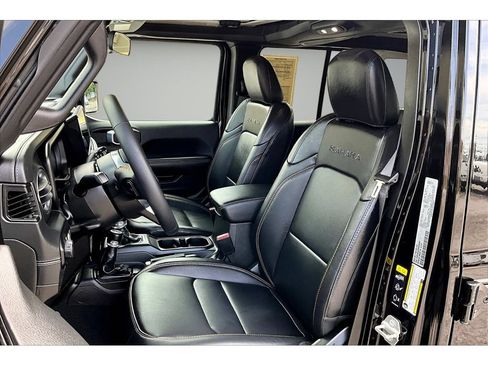 Certified 2024 Jeep Wrangler Unlimited Sahara AWD/4WD image 33