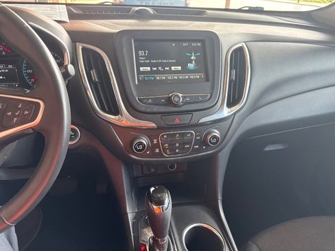 Used 2018 Chevrolet Equinox LT AWD/4WD image 14