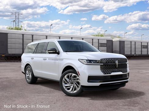 New 2027 Lincoln Navigator Reserve AWD/4WD image 4