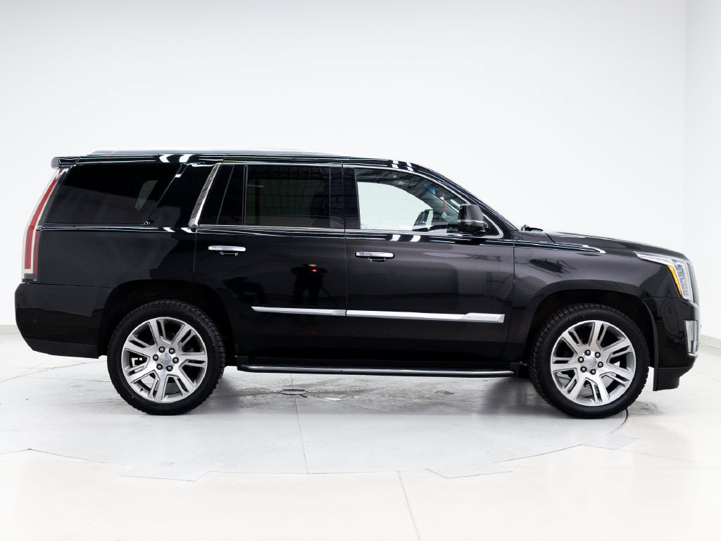 Used 2019 Cadillac Escalade Luxury AWD/4WD image 11