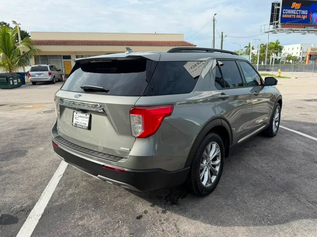 Used 2020 Ford Explorer XLT w/ Equipment Group 202A RWD image 5