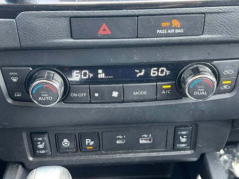 Used 2022 Nissan Frontier SV w/ SV Premium Package AWD/4WD image 4