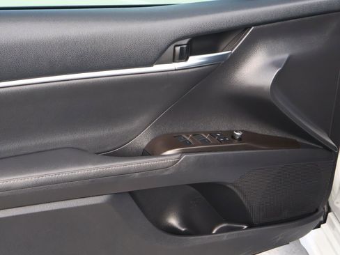 Used 2023 Toyota Camry XSE image 15