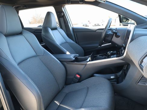 Used 2024 Toyota bZ4X XLE w/ Weather Package image 32