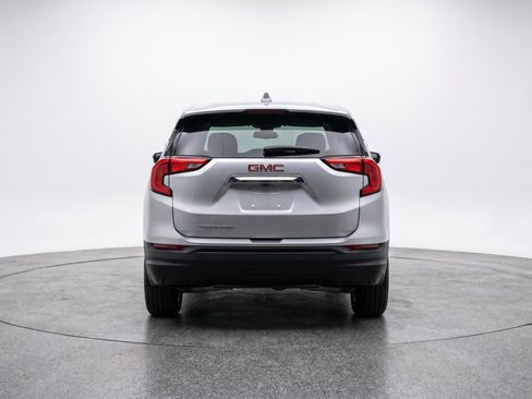 Used 2024 GMC Terrain SLE FWD image 7