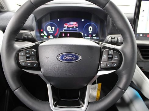 New 2026 Ford Explorer Platinum w/ LUX Leather Package image 37