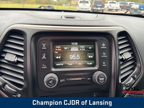 Used 2018 Jeep Cherokee Latitude image 27