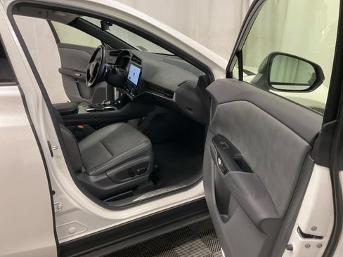 Used 2023 Lexus RZ 450e Premium w/ Technology Package AWD/4WD image 7